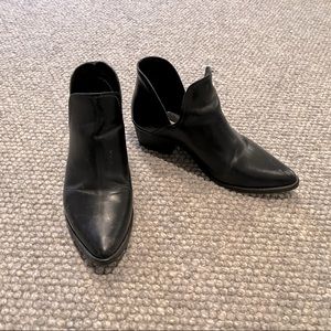 Steve Madden Austin booties